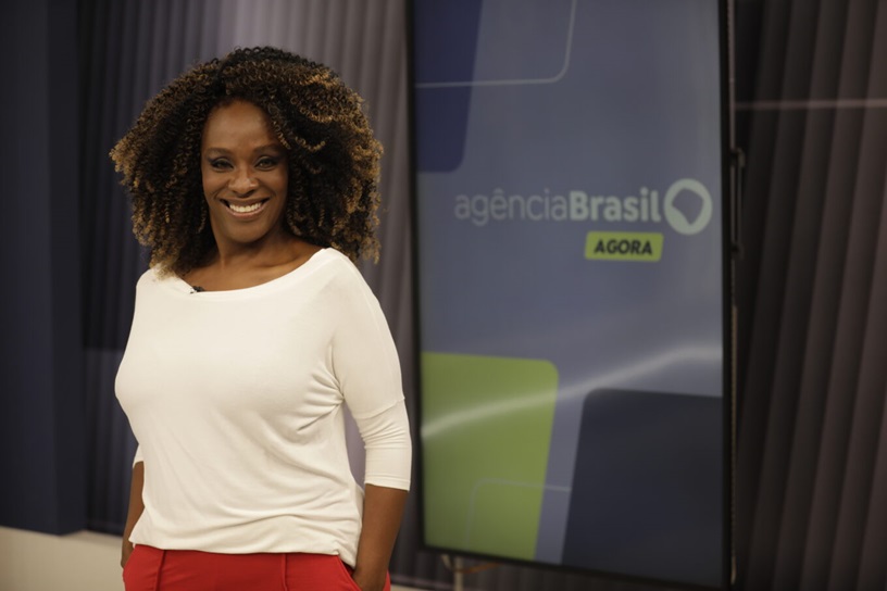 TV Brasil estreia novos âncoras e amplia jornalismo na programação