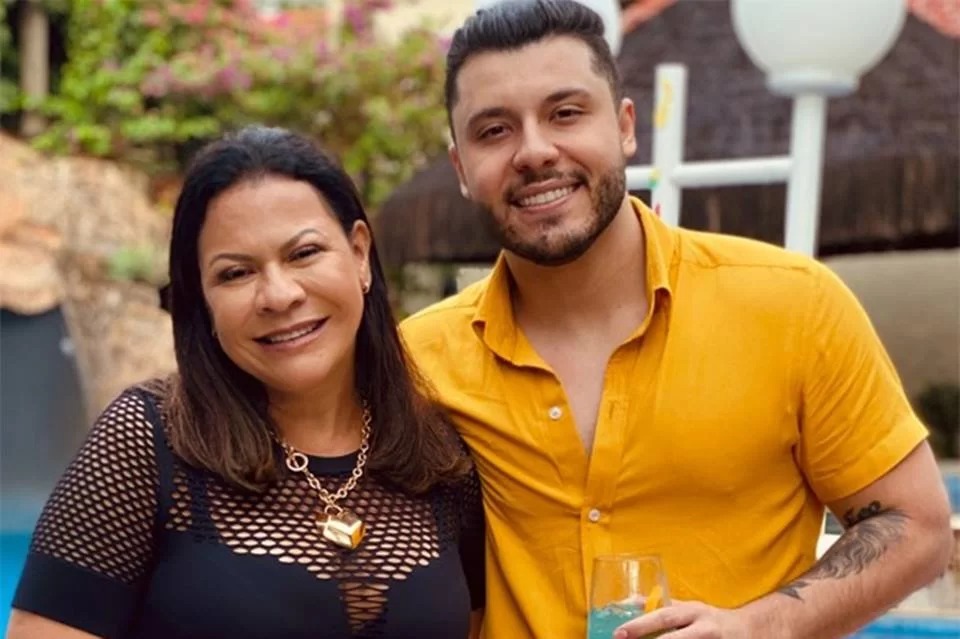 Mãe de Marília Mendonça compartilha vídeo de crítica a Murilo Huff, pai de seu neto