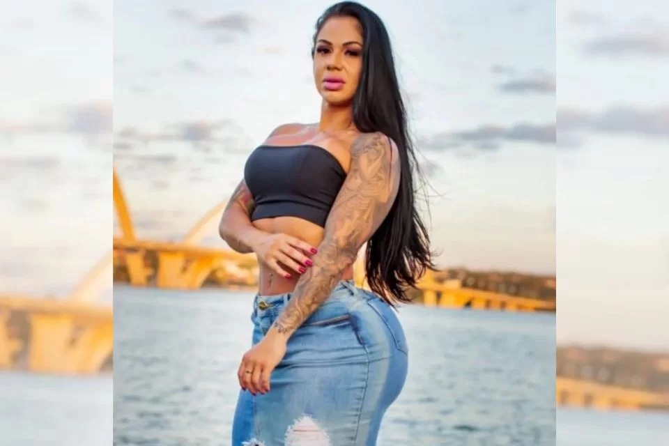 Dona do maior bumbum do Brasil, Vanessa Ataides se declara autossexual
