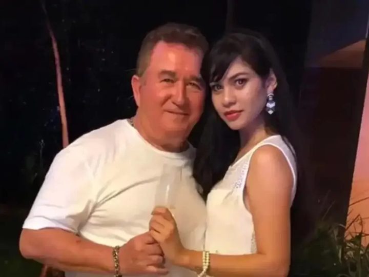 50 anos mais nova, ex-mulher de Amado Batista entra na Justiça contra o cantor