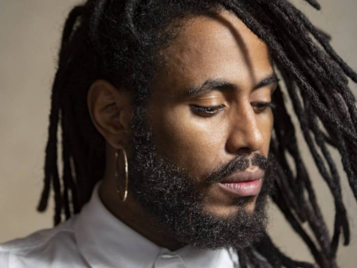 “Ser um preto viado faz as pessoas olharem pra mim”, afirma Ícaro Silva sobre sexualidade