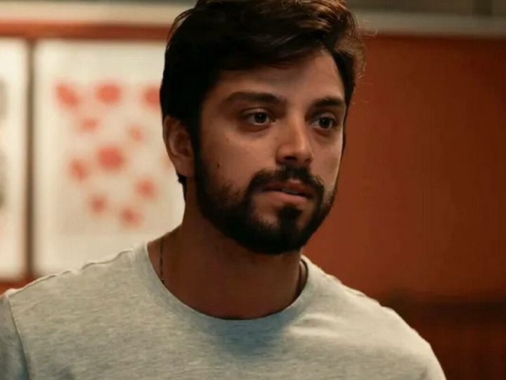 Rodrigo Simas revela que passou por crise e que faz terapia: “O que está acontecendo comigo”