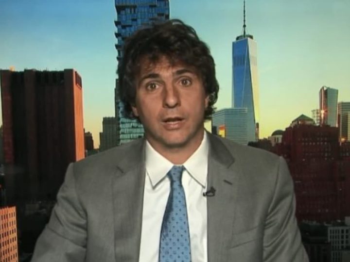 Repórter da Globo se pronuncia após ser chamado de “lixo”