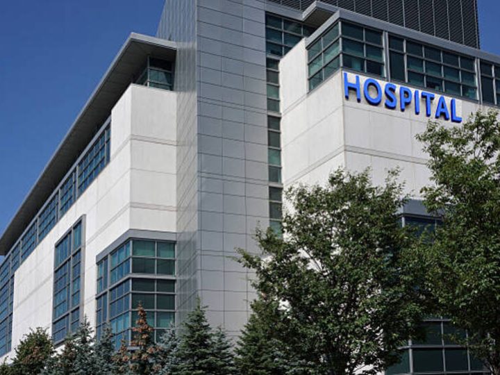 Saiba quem é a atriz que caiu do 5º andar de um hospital