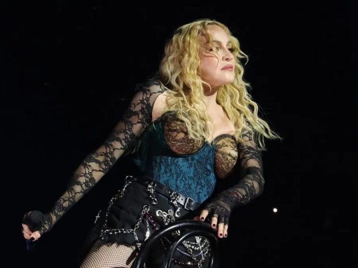Madonna é processada por fã que alega ter sido exposto a conteúdo sexual em show