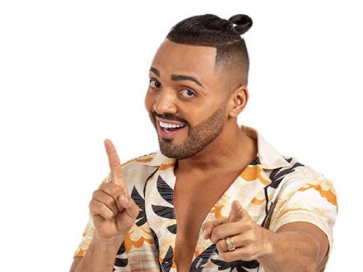 Justiça condena Tirullipa por abaixar sunga de influencer