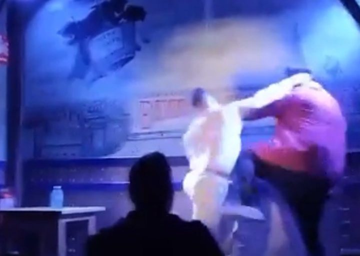 Comediante é agredido ao fazer piada com bebê de homem na plateia