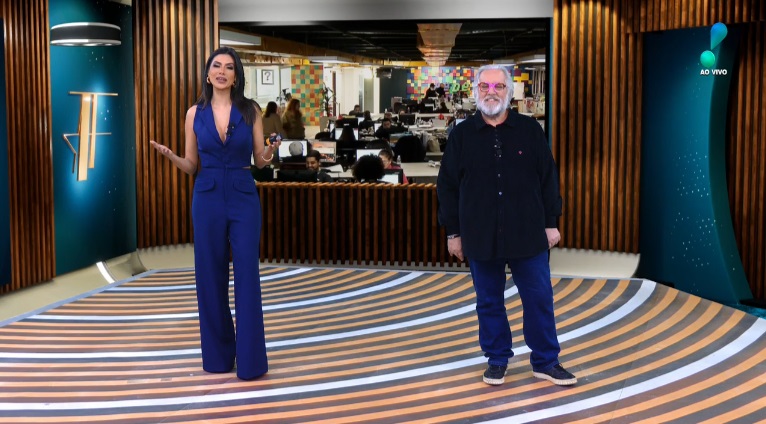 Veja como foi a estreia de Leão Lobo no “TV Fama”