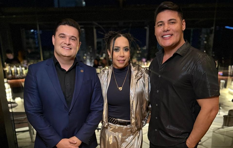 Claudinha Personal celebra novo ciclo com jantar exclusivo e reúne nomes de destaque da cena goiana