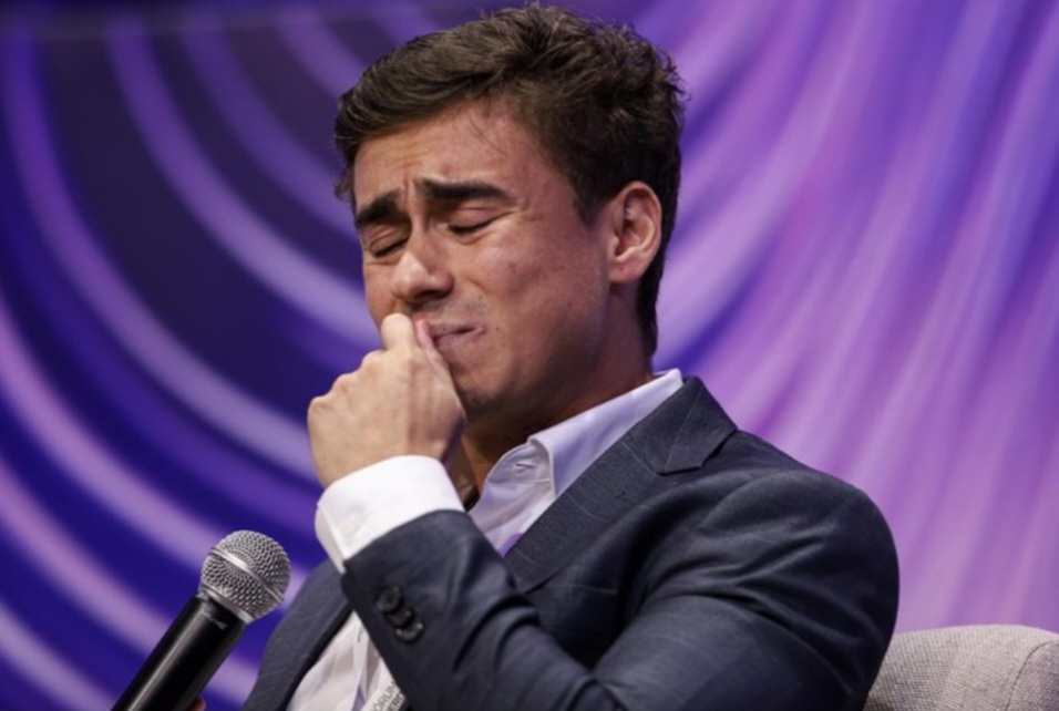 Jornalismo da TV Globo flagra Nikolas Ferreira em atitude suspeita