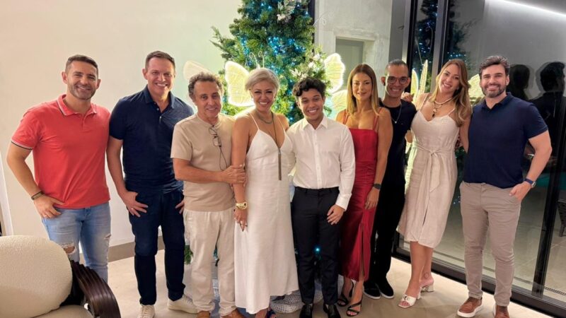 Drª Márcia Almeida e Divino Barbosa promovem confraternização no Jardins Munique