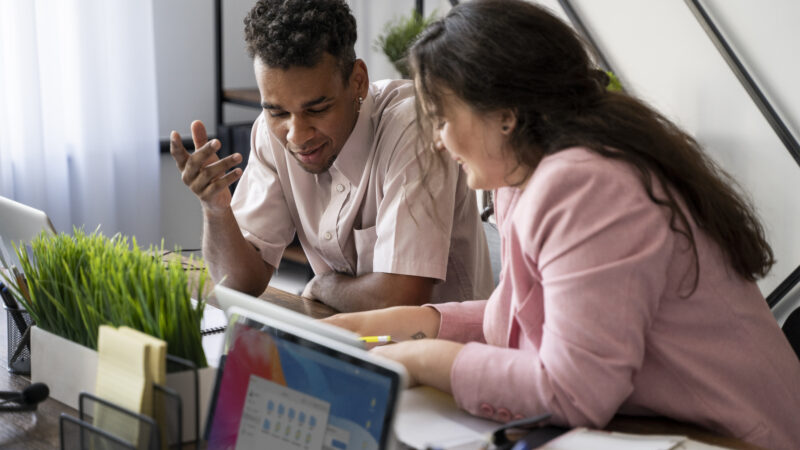 Por que empresas de diferentes portes estão apostando em agências de link building?