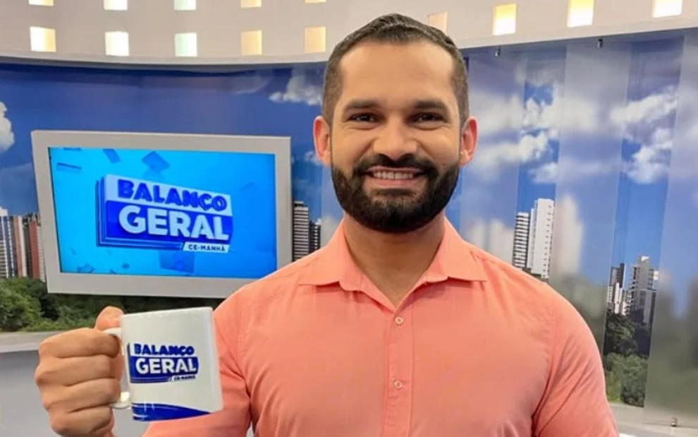 Miguel Anderson Costa será o novo apresentador de telejornal da RedeTV!