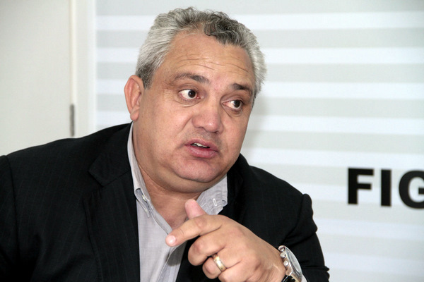 Band contrata ex-jogador Branco