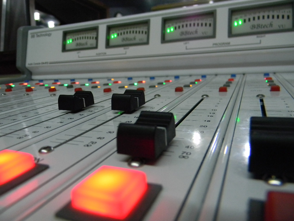 Câmara dos Deputados aprova 37 concessões de radiodifusão em vários estados