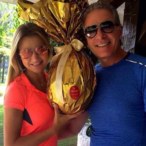 Roberto Justus presenteia namorada com um ovo de quase mil reais