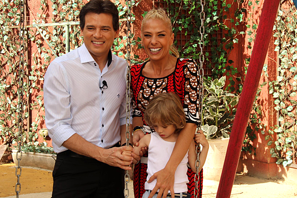 Domingo Legal Especial de Dia das Mães tem Eliana, Adriane Galisteu e Karyn Bravo