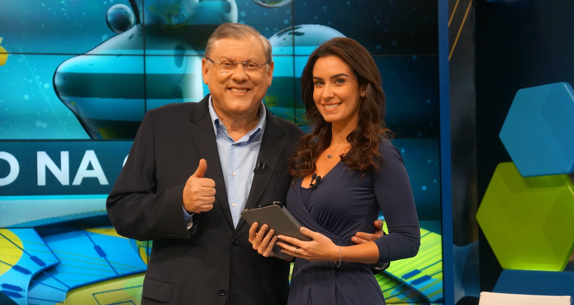 O Milton Neves bem que poderia ganhar um programa noturno nos moldes do "Band na Copa"