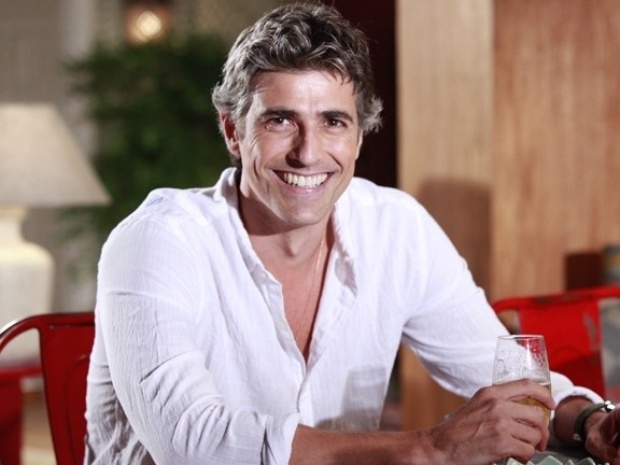 Reinaldo Gianecchini diz que ficou com tesão ao fazer cena de nudez em “Verdades Secretas”