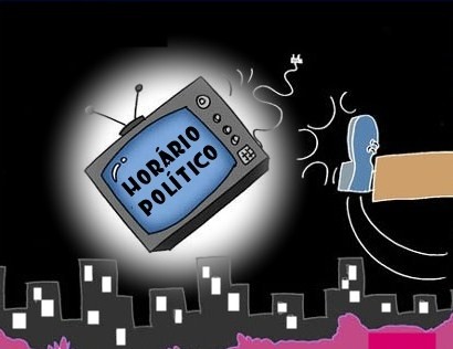 Coluna: É chato, mas a TV fala de política diariamente, e você nem percebe!