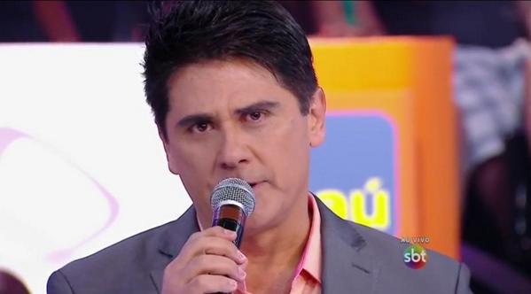 César Filho se emociona no palco do Teleton 2014.