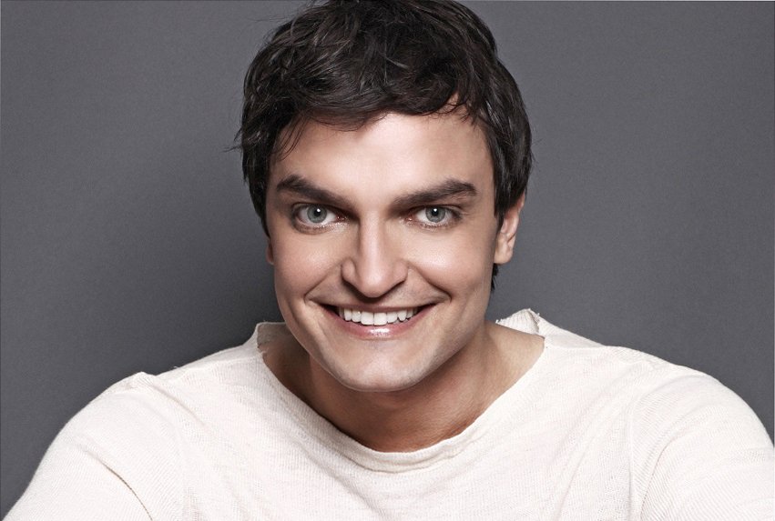Maurício Machado assina com o SBT para viver vilão em “Chiquititas”