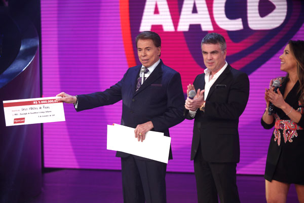 Silvio Santos encerra o Teleton 2014 com arrecadação de R$ 30 milhões