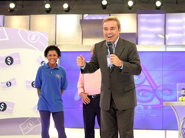 Gugu no tempo em que apresentava o "Domingo Legal", auge de sua carreira