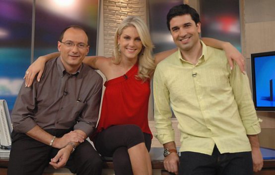 Primeira formação da revista eletrônica. Telespectadores classificam como sendo a melhor edição do "Hoje em Dia" até hoje