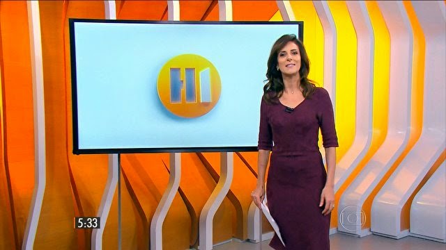 Monalisa Perrone acorda no início da madrugada para apresentar telejornal. (Foto: Reprodução)