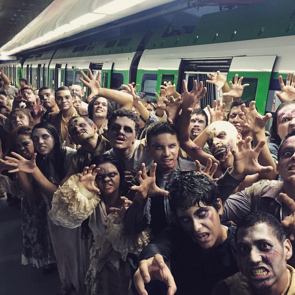 Assista à Câmera Escondida do ‘Programa Silvio Santos’: “Zumbis no Metrô”