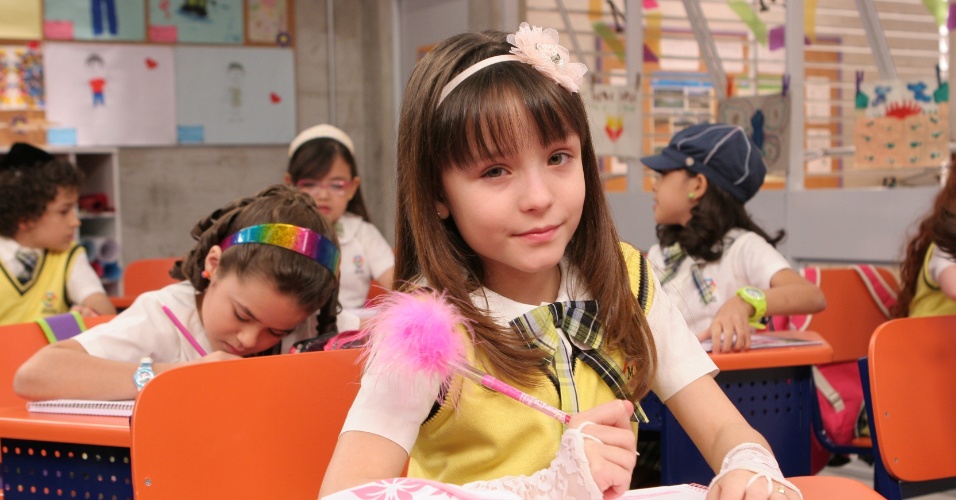 Larissa Manoela faz campanha para coleção de biquínis; Veja fotos