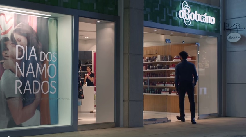 Conar abre processo sobre comercial de “O Boticário” com casais gays