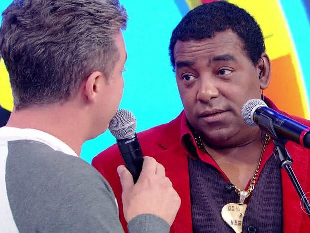 Vocalista diz ter pago motel pra filha ter sua “primeira vez”