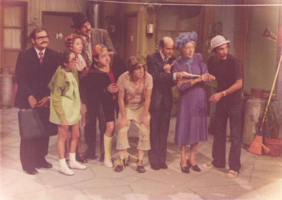 Florinda Mezza publica foto com personagens do “Chaves”