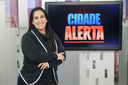 Fabíola Gadelha emagrece 25 quilos em 4 meses e exibe novo visual