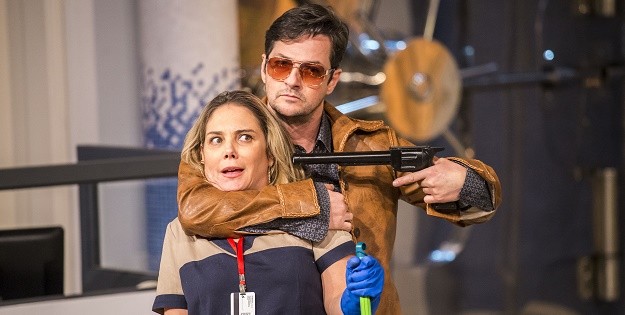 Heloísa Périssé quer se livrar do programa ‘Tomara que Caia’