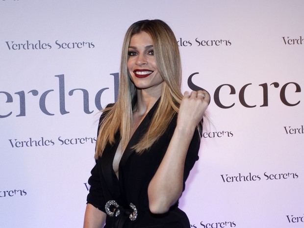Grazi Massafera fica irreconhecível para a fase final de “Verdades Secretas”