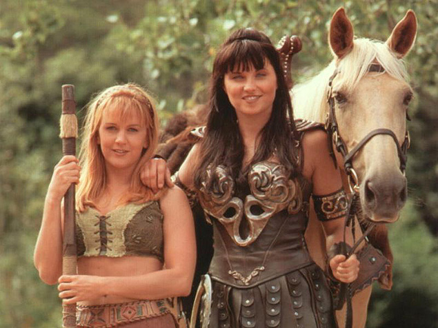 Atrizes de ‘Xena: A Princesa Guerreira’ posam juntas 14 anos após o fim da série