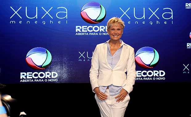 Em coletiva, Xuxa fala sobre Silvio Santos e sua participação no Teleton deste ano