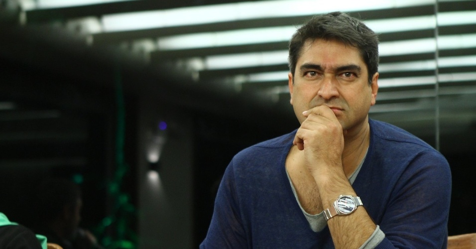 Zeca Camargo elogia Lucas Lucco e é detonado na internet