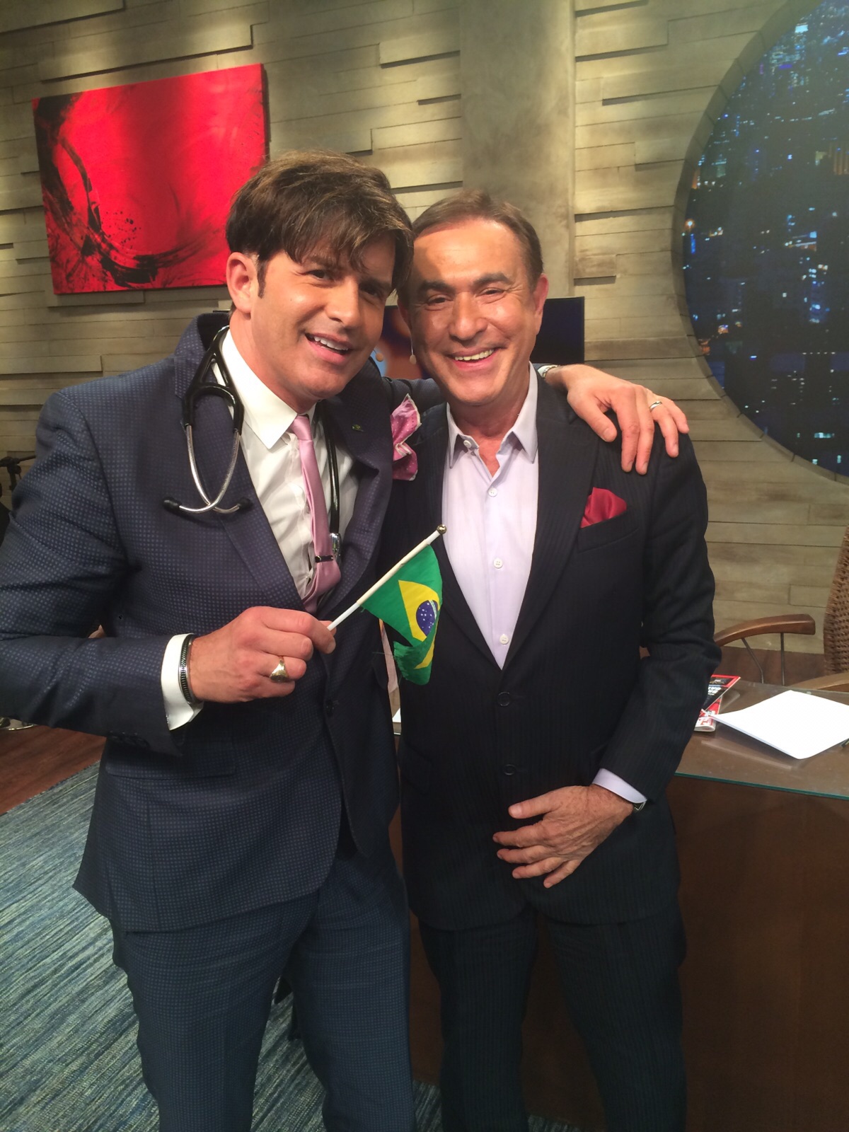 “Nunca broxei na minha vida inteirinha”, diz Robert Rey