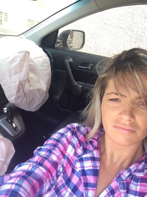 Fani Pacheco bate carro em obra na praia da Barra da Tijuca