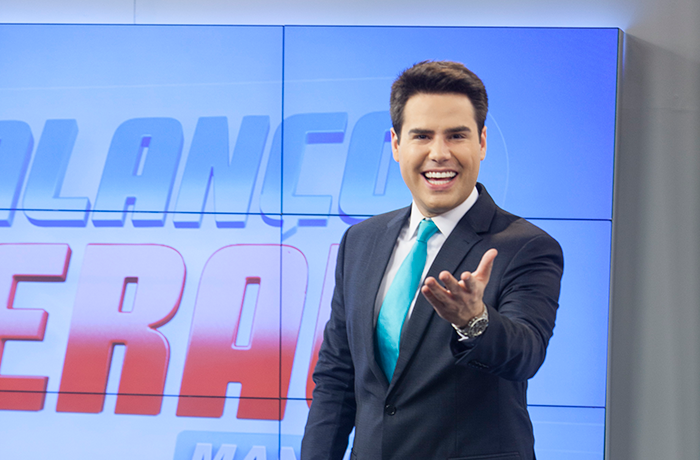 Record tenta reduzir horário de igreja para colocar Luiz Bacci às 5h