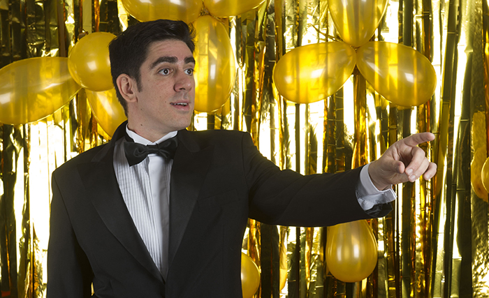 Marcelo Adnet começa a gravar talk show para substituir Jô Soares na Globo