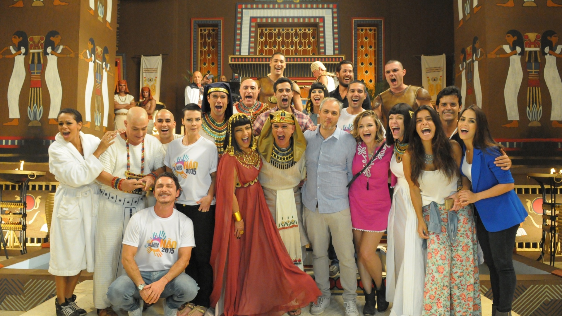 Atores comemoram o fim de “Os Dez Mandamentos” em novembro