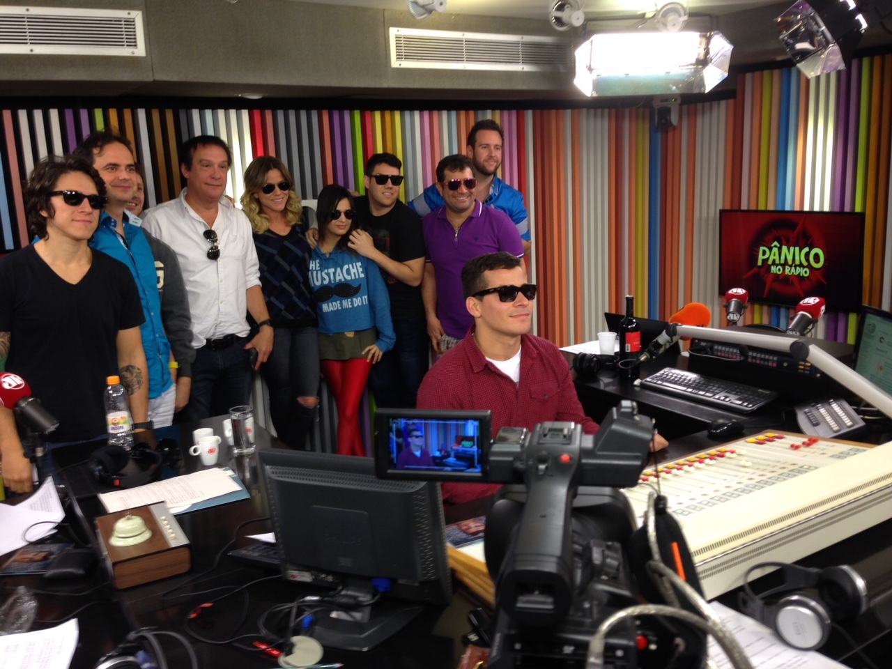 Thiago Martins diz não se incomodar com fofoca e preconceito