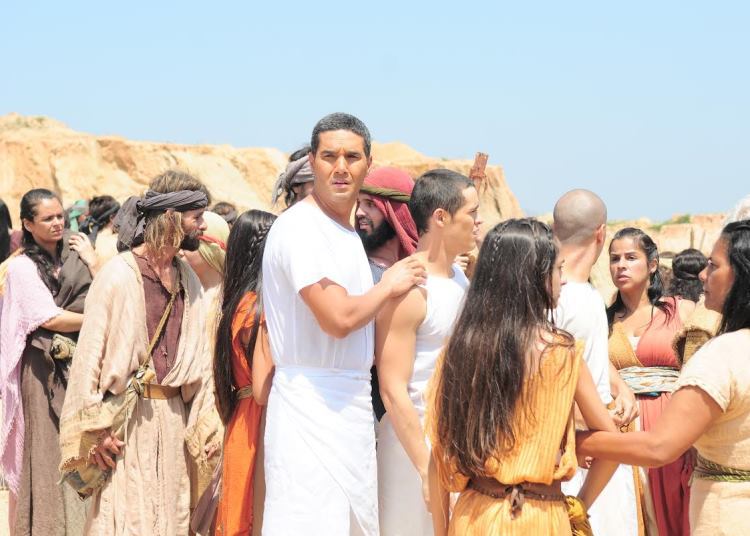 Elenco de “Os Dez Mandamentos” trabalha em média dez horas por dia