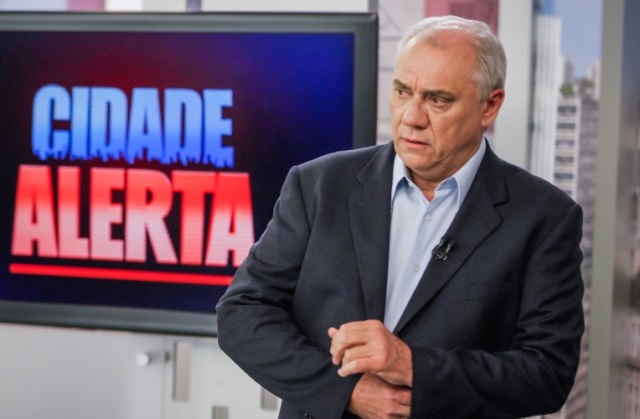 Marcelo Rezende ironiza audiência de Eliana
