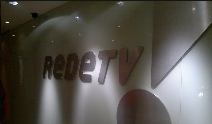 RedeTV! procura talentos para as áreas de Jornalismo e Rádio e TV